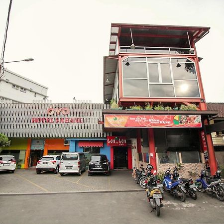 Vaccinated Staff - Oyo 352 Homestay Sabang Bandung Ngoại thất bức ảnh